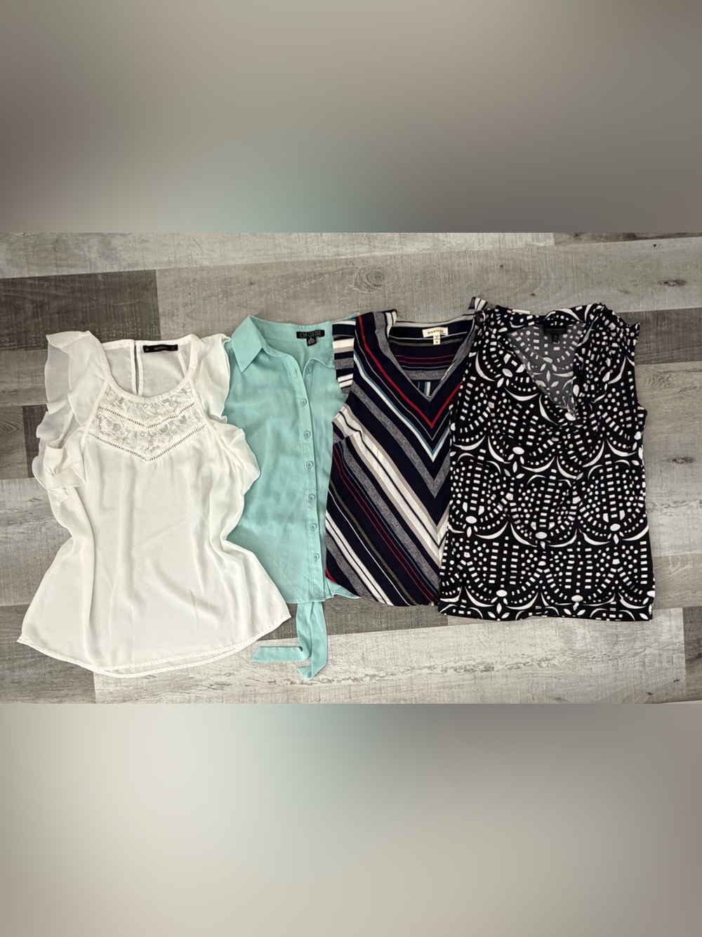 Sleeveless Blouse Bundle Size M